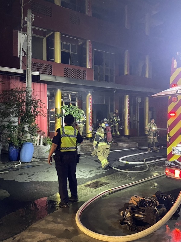 夜訪母親遭拒返自宅疑點燃瓦斯桶縱火 台南男重傷