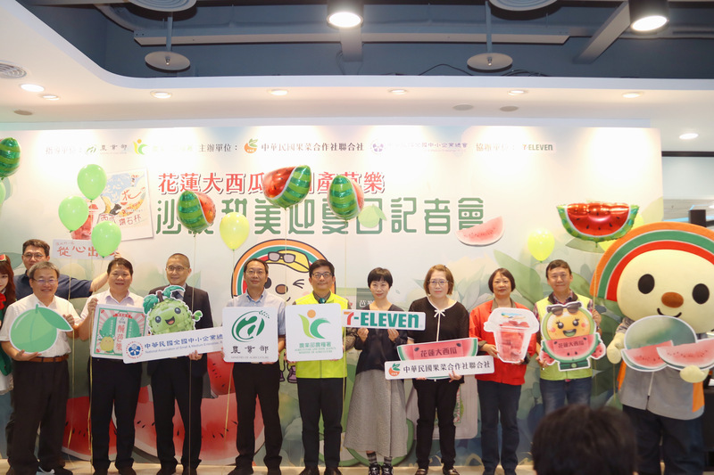 花蓮沙脆口感大西瓜、古早味醃芭樂 超商買得到