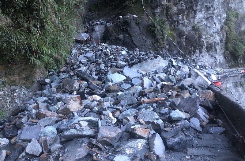 端午南橫台東端不管制 栗園段落石估上午10時搶通