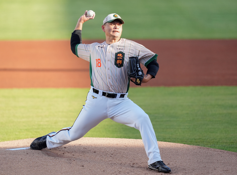 潘威倫中職投球數破3.1萬球 6局優質先發吞敗
