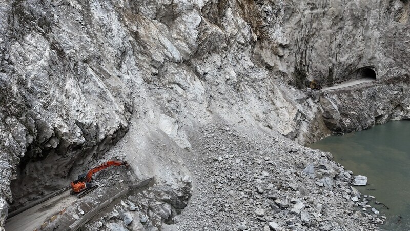 中橫公路錐麓隧道東口坍方 估6/13日中午搶通