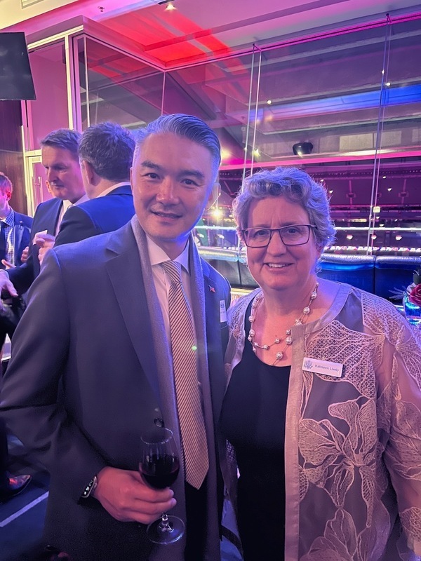 駐墨爾本處長受邀 美使館罕見分享台美代表合照