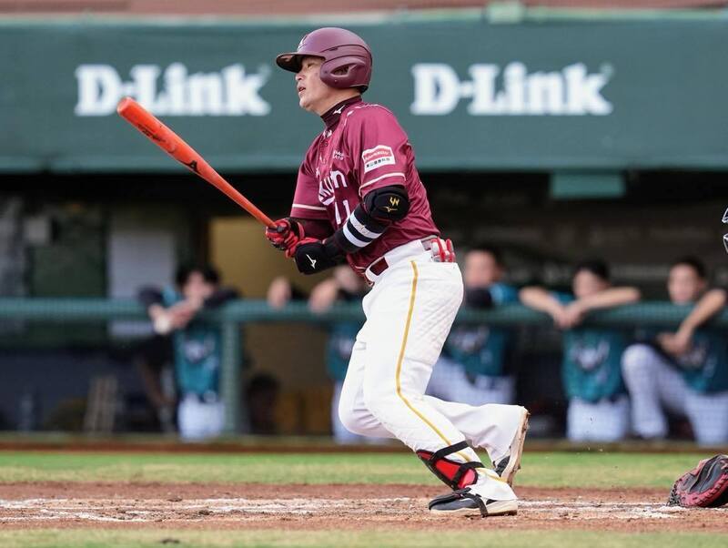 林泓育1700安達成中職第7人 率桃猿擊敗雄鷹