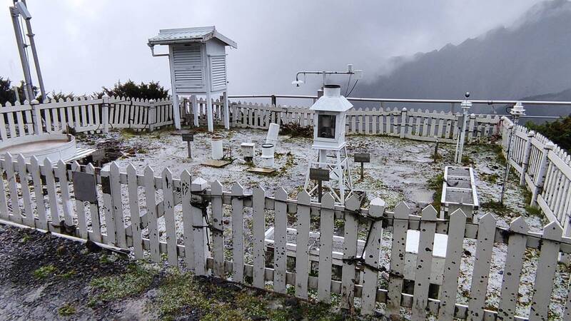 對流發展旺盛 玉山下冰雹15分鐘