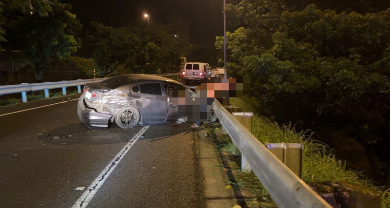 國3東山服務區匝道自小客疑自撞 1死1傷待調查