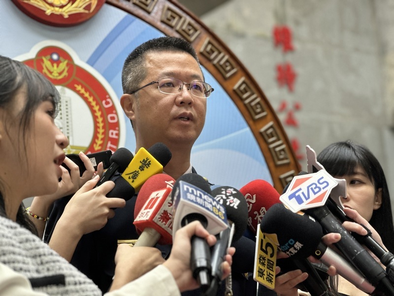 黑鷹滅青鳥威脅簡訊 北市警傳喚董念台