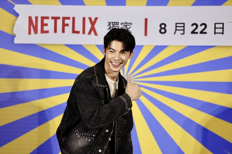 許光漢「正港分局」被偷摸大腿 Lulu喊：要加錢