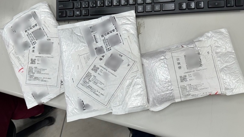 高雄男領包裹沒結帳就跑 店員與路人聯手制伏