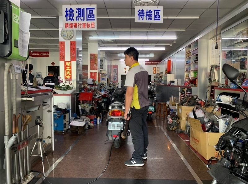 台中市停止機車紙本定檢通知 全面電子化