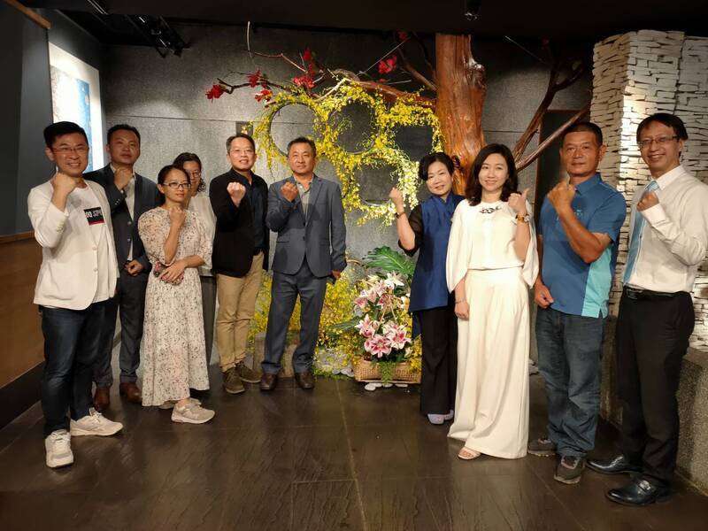 國產百合遇上花藝美學 辦展走進台中社區