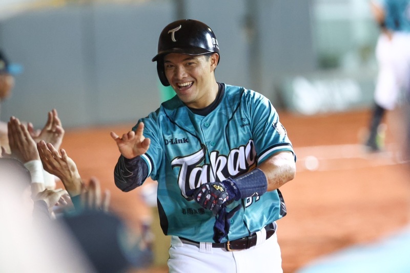 陳柏清7局好投、吳念庭連2天開轟 雄鷹擊退獅