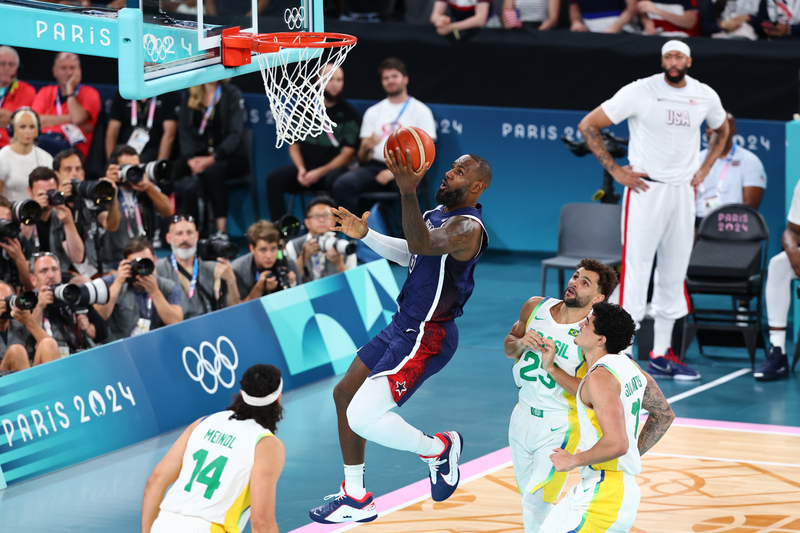 美國多點開花輕取巴西 奧運男籃闖進4強