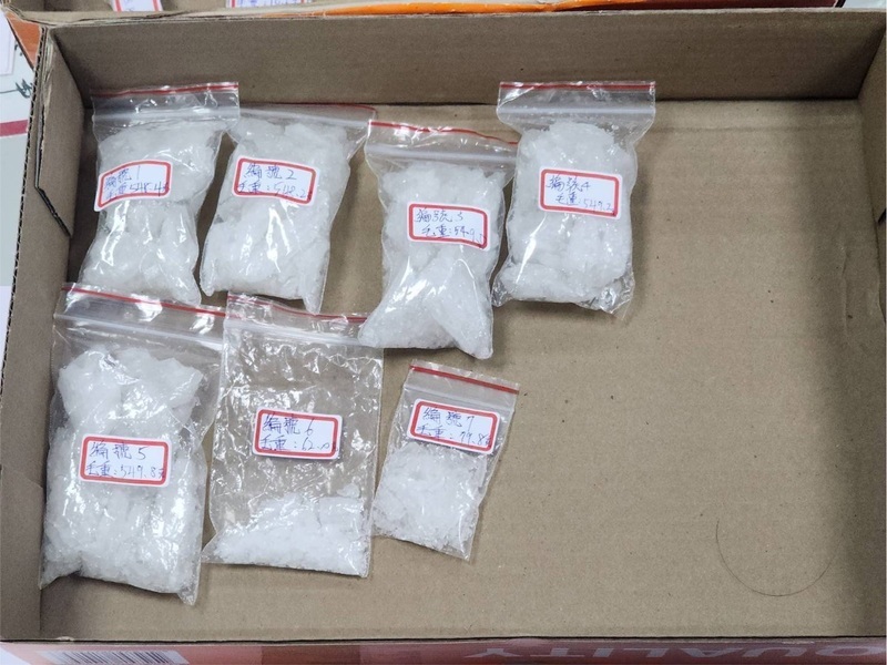 新北男子違停呼呼大睡遭警搖醒 查獲大量毒品送辦