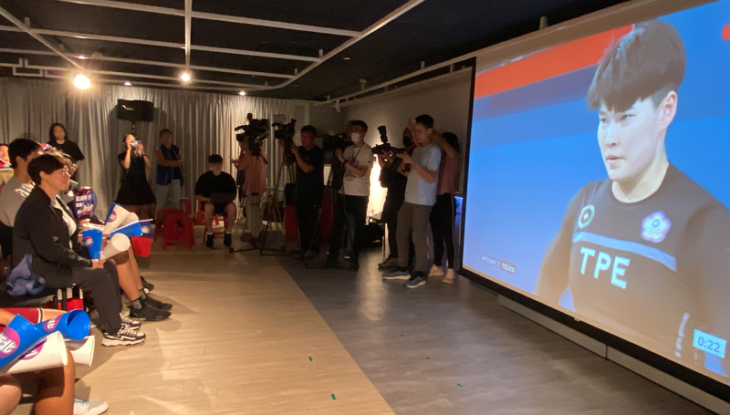 陳玟卉巴黎奧運舉重名列第6 媽媽：下次會更好