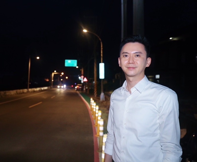 竹北市鳳岡路3至5段汰換路燈 提升照明並節電