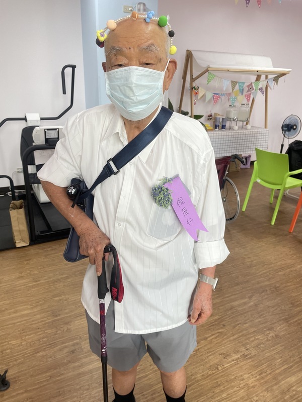 高雄慶祝「爺奶月」 30名長輩自信走秀