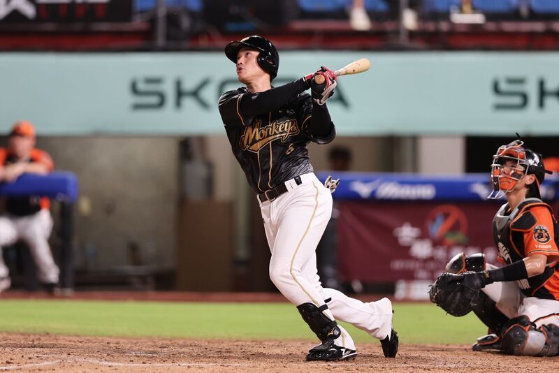 林承飛轟單場雙響砲包辦4打點 助桃猿擊退獅隊