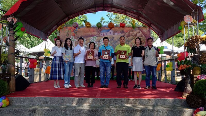 雲嘉南酪梨評鑑12獎項 嘉縣農民囊括10個