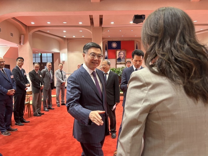 卓榮泰接見前美國務次卿 盼民主供應鏈更堅強