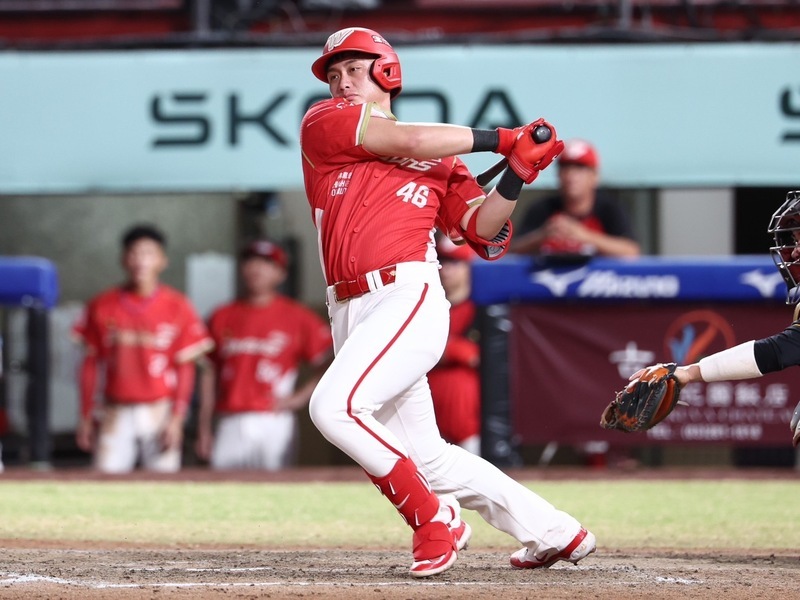 劉基鴻敲逆轉二壘打助龍6連勝 仍居下半季第2