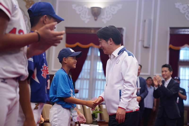 賴總統接見棒球代表隊 期許球員挑戰職棒成為球星