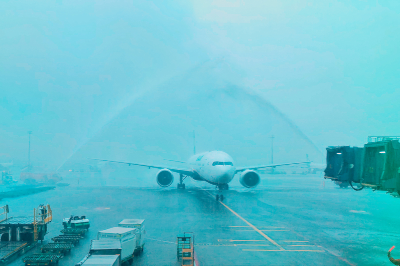 巴黎帕運台灣代表團返台 桃機水門禮迎接英雄