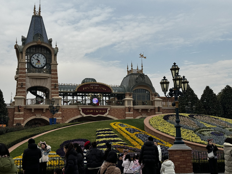 中颱貝碧佳持續逼近 上海迪士尼宣布16日閉園