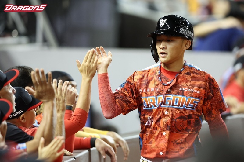 張政禹看兒子第一反應「嘴巴像我」 郭天信請假陪產