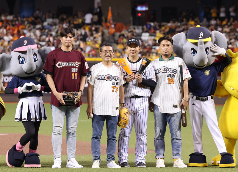 周思齊引退林恩宇穿誠泰球衣現身 爆料擋車趣事