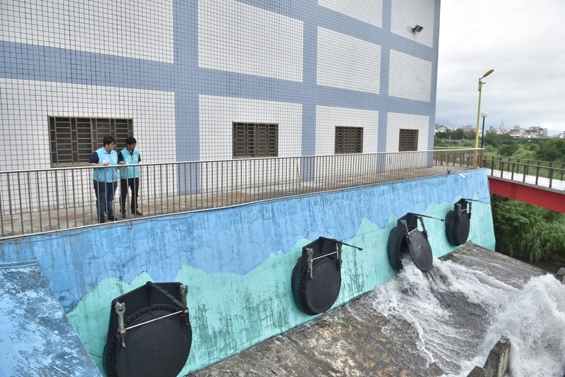 山陀兒來襲 魏嘉彥巡視花蓮市抽水站加強戒備