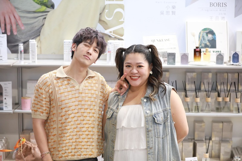 吳思賢出道10年 和劉紀範創YT頻道遊韓國圓夢