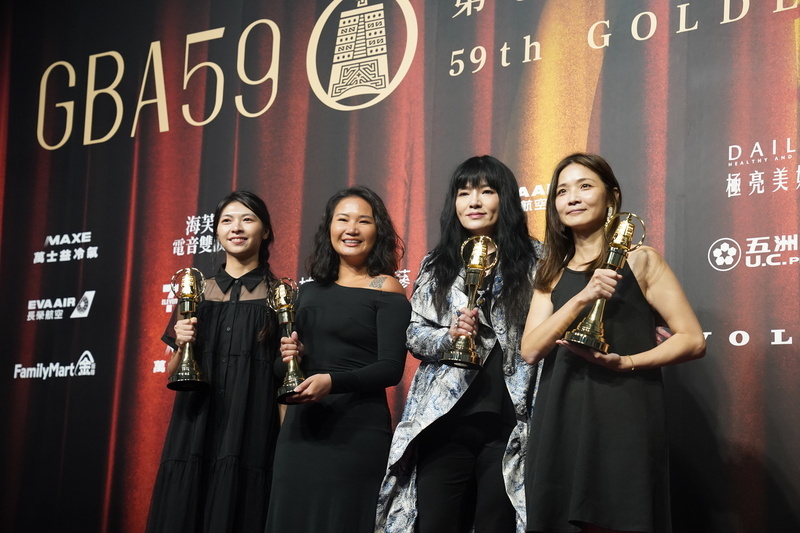 唐綺陽奪廣播金鐘Podcast大獎 感謝勁敵們承讓