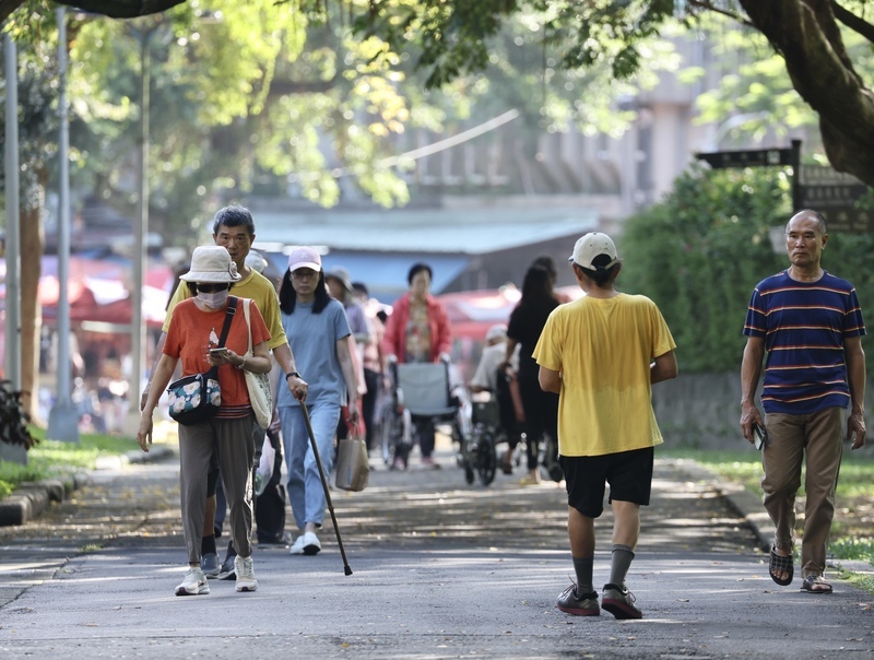 北部東部偶雨中南部午後雷雨 白天溫暖早晚舒適