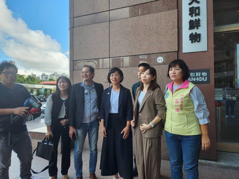 林右昌與新北黨公職座談 蘇巧慧：沒談2026