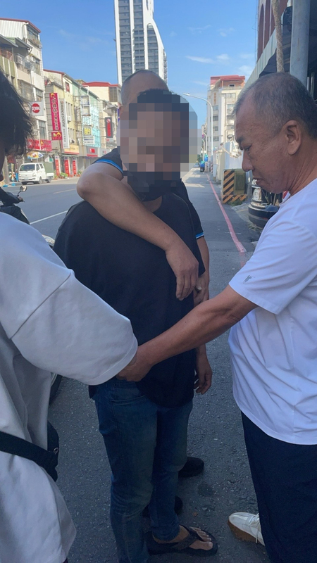 毒品通緝犯偷車肇逃留槍毒 高雄警逮獲送辦