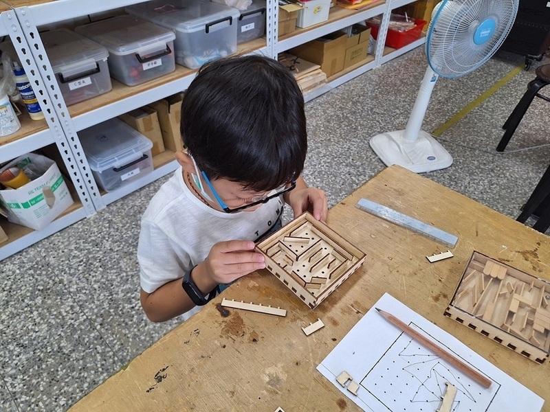 自造教育中心試辦開放 學校與社區共享資源