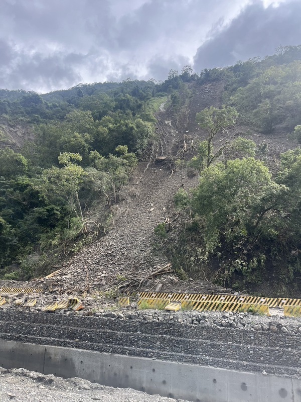 台20線高雄桃源段坍方 甲仙工務段設便道通行