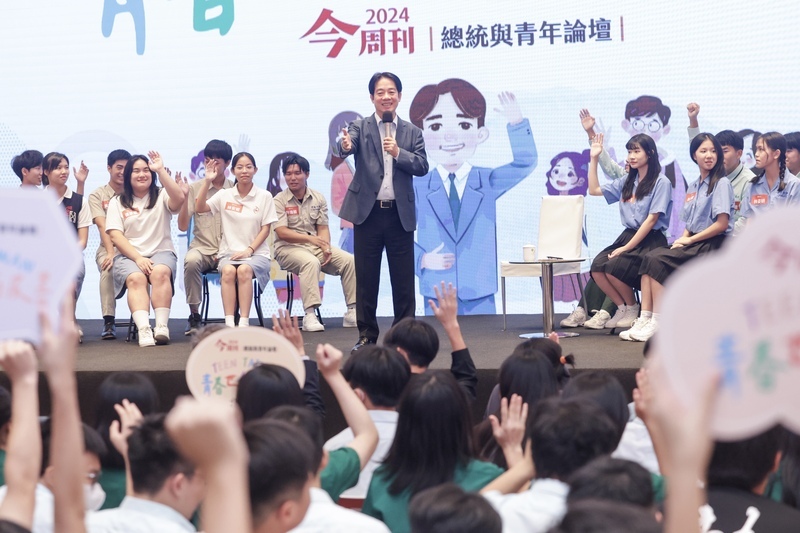 約高中生拚2050淨零轉型 總統：我到90歲都不會停歇