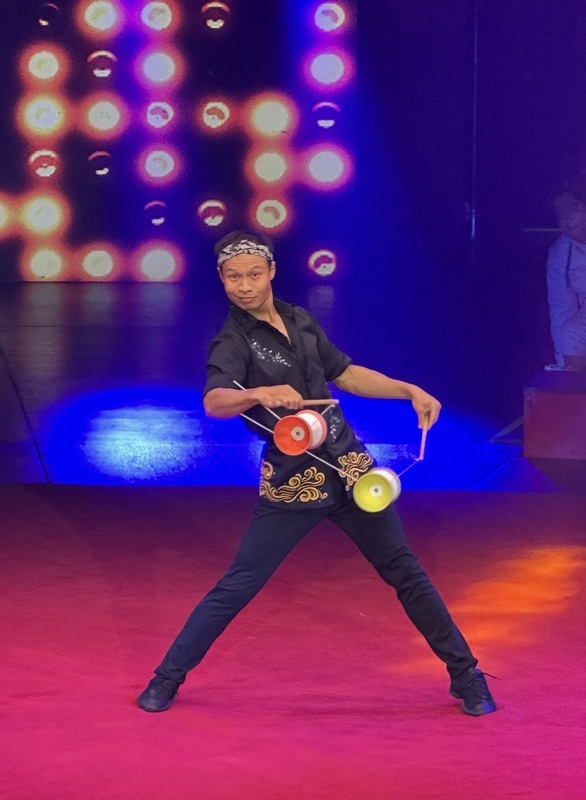 台灣扯鈴囡仔朱泉合 跨國演出生涯向前走