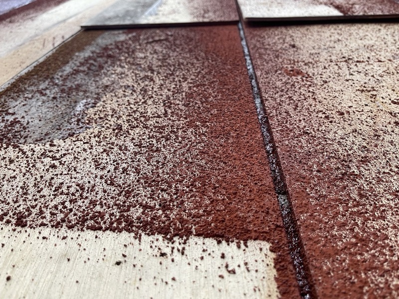 營造工程洗油漆桶染紅大坑溪 桃園環保局將開罰