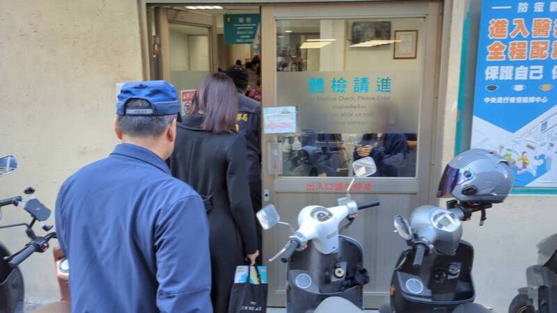 台中全聯倉儲大火9死 中檢派2組檢察官相驗遺體