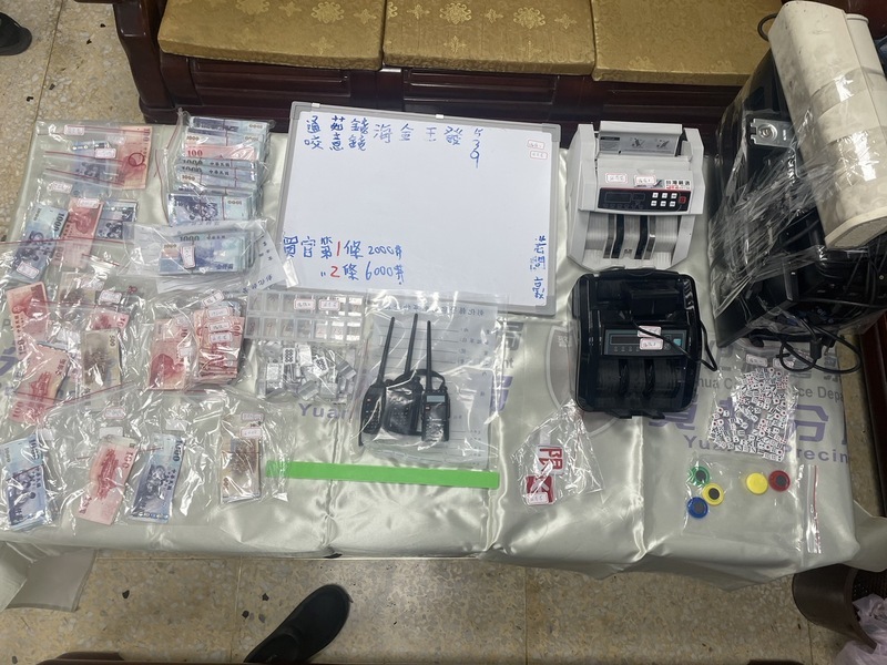 彰化警過年前破推筒子職業賭場 當場逮22賭客