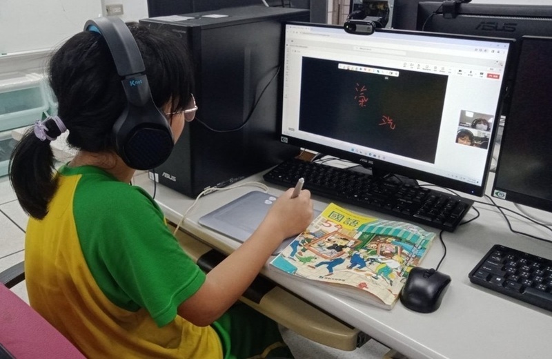 數位學伴計畫運用AI學習 1429名學生受惠