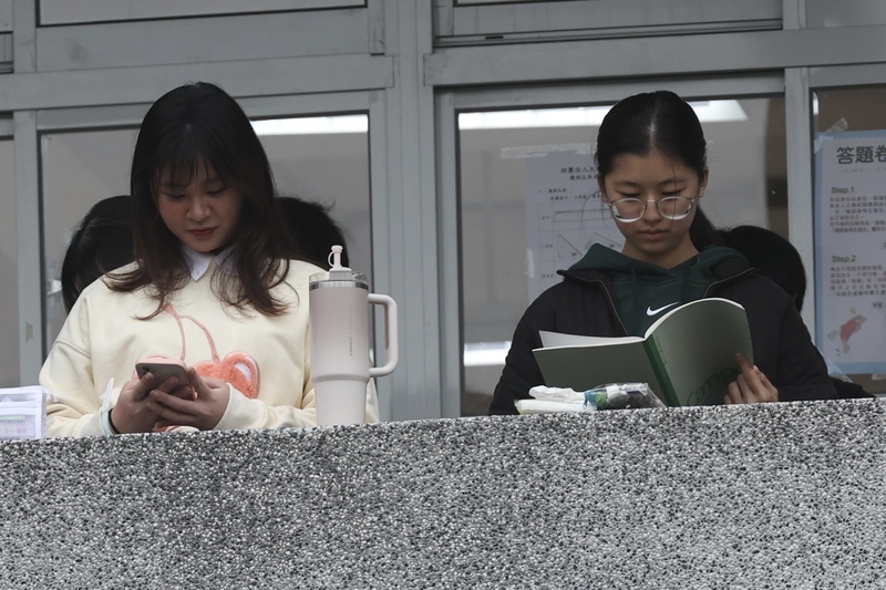 學測第2天考英文、國綜、國寫 應試帶有效證件