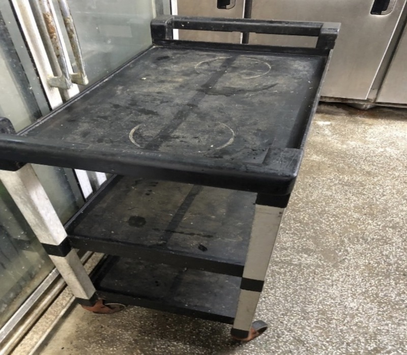 台北南港某餐廳疑食物中毒 衛生局：通報增至32人