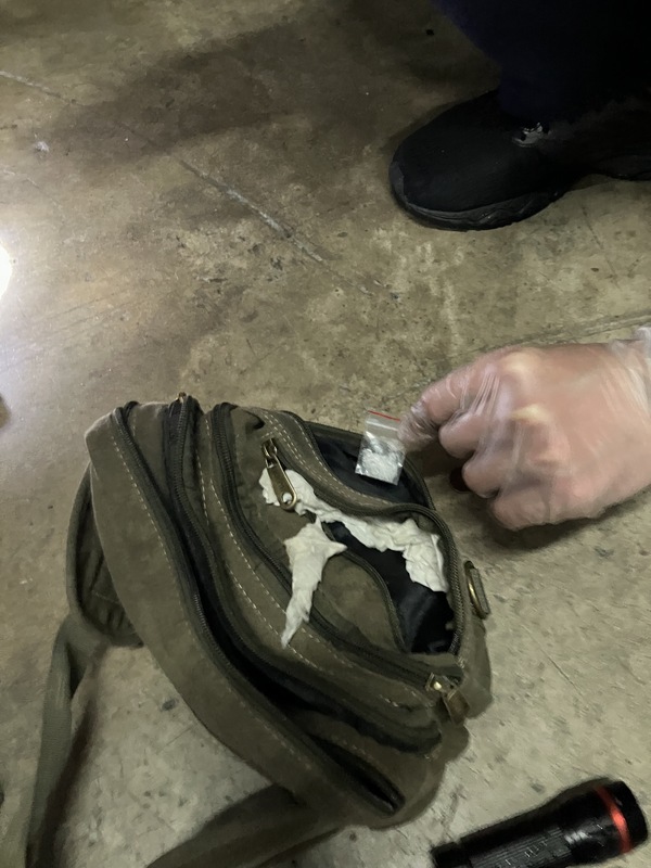 毒男遇盤查逃逸 新店警車上搜毒品開9張罰單