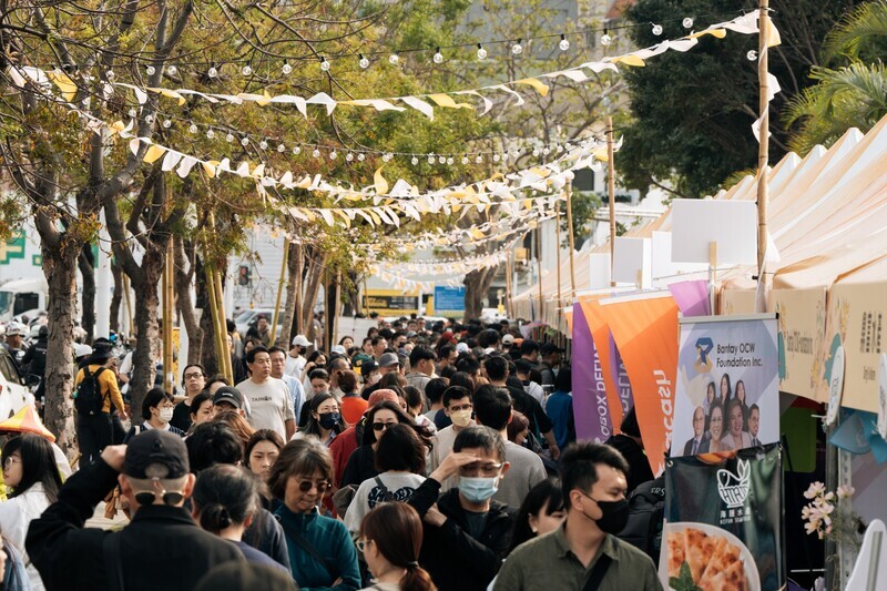 高雄日光海島生活節 首日湧4.5萬人次