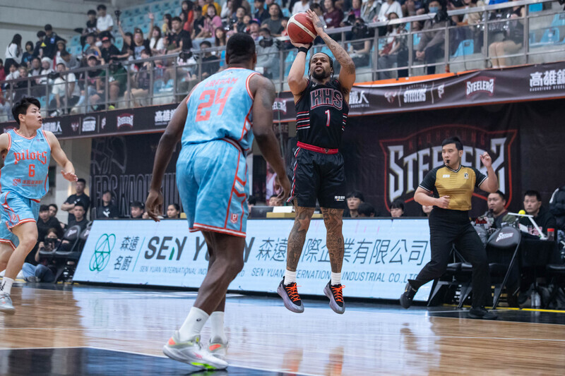 PLG艾賽亞大三元無用 鋼鐵人不敵領航猿吞8連敗