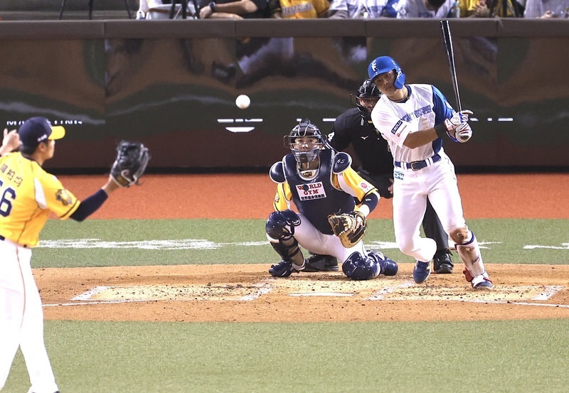 火腿隊野村佑希體驗台式應援稱有趣 愛台灣美食小吃