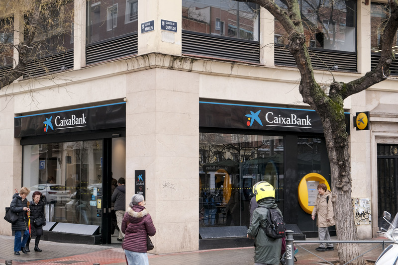 加泰隆尼亞獨派式微 西國銀行巨頭遷回巴塞隆納